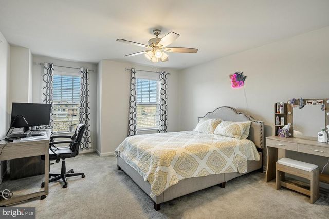 25 N TOMPKINS SQ, Downingtown, PA 19335