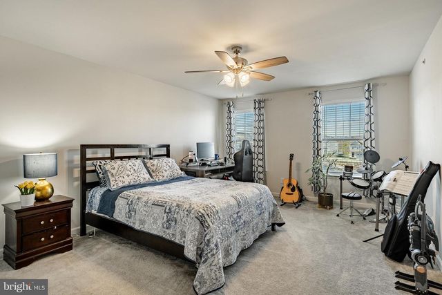 25 N TOMPKINS SQ, Downingtown, PA 19335