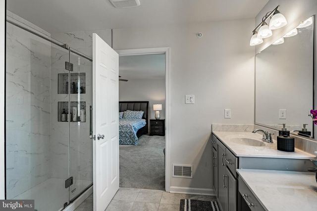 25 N TOMPKINS SQ, Downingtown, PA 19335