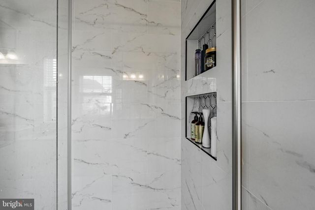 25 N TOMPKINS SQ, Downingtown, PA 19335