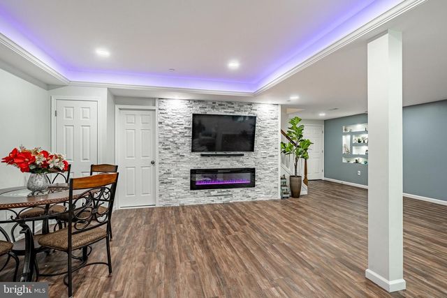 25 N TOMPKINS SQ, Downingtown, PA 19335