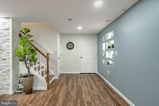 25 N TOMPKINS SQ, Downingtown, PA 19335