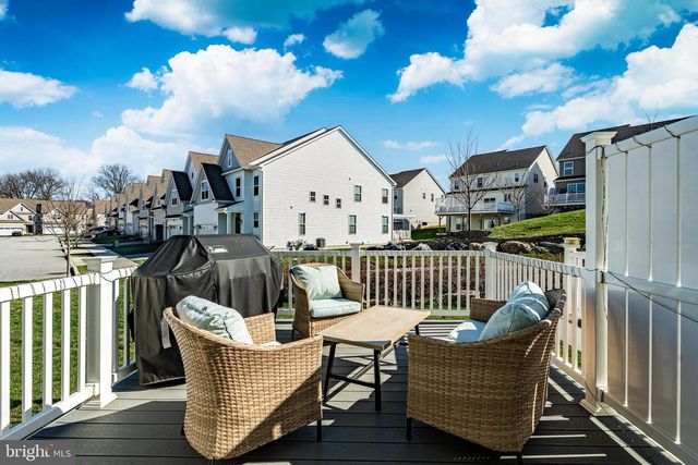 25 N TOMPKINS SQ, Downingtown, PA 19335