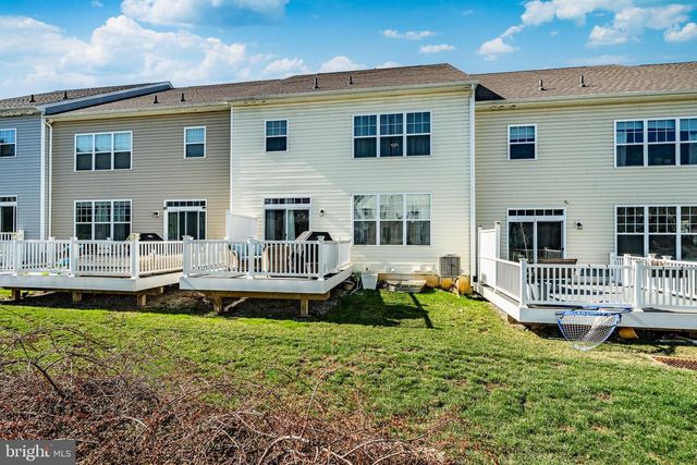 25 N TOMPKINS SQ, Downingtown, PA 19335