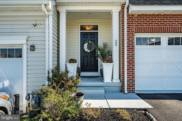 25 N TOMPKINS SQ, Downingtown, PA 19335