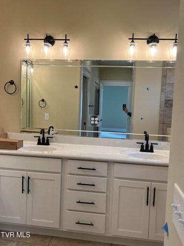 500 Middays Rest, Jonesborough, TN 37659