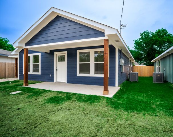 1331 Palestine, Mexia, TX 76667