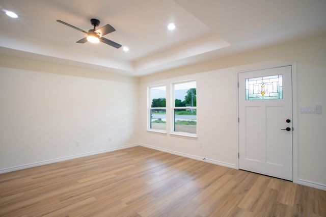 1331 Palestine, Mexia, TX 76667