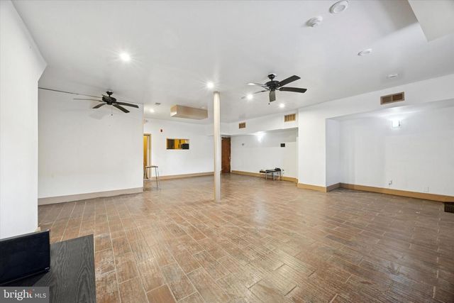 2045 W TORONTO ST, Philadelphia, PA 19132