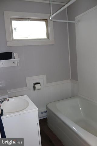 319 N COLUMBIA ST, Tamaqua, PA 18252