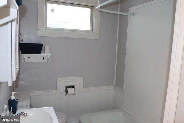 319 N COLUMBIA ST, Tamaqua, PA 18252