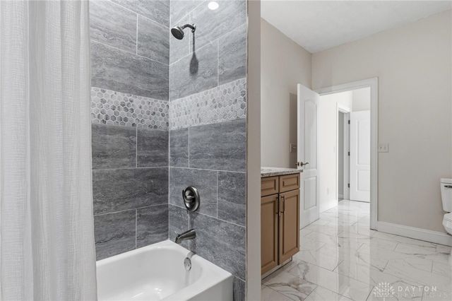 1962 E Spring Valley Pike, Washington Twp, OH 45458