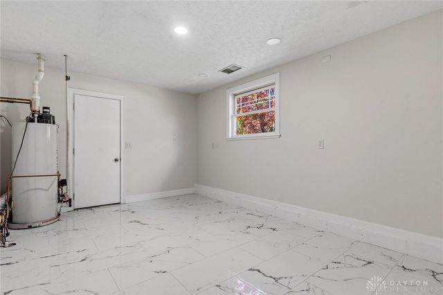 1962 E Spring Valley Pike, Washington Twp, OH 45458