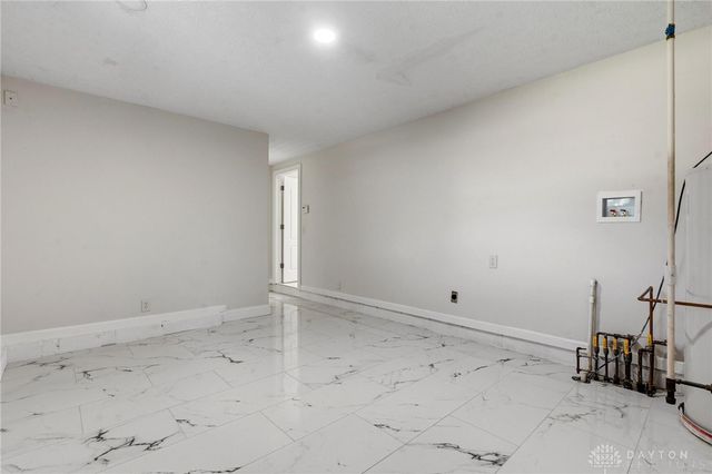 1962 E Spring Valley Pike, Washington Twp, OH 45458
