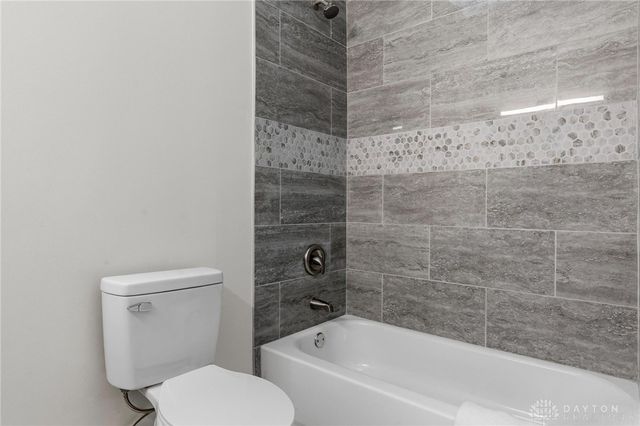 1962 E Spring Valley Pike, Washington Twp, OH 45458