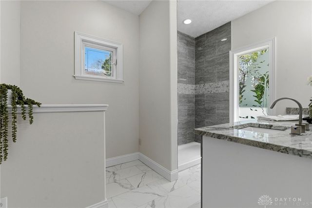 1962 E Spring Valley Pike, Washington Twp, OH 45458