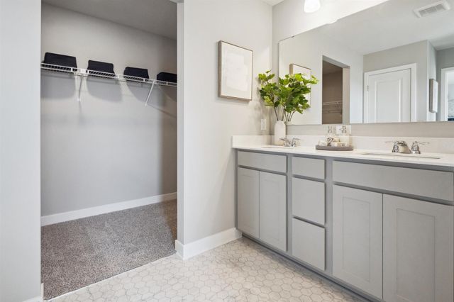 954 Silvercreek Avenue W, Delano, MN 55328