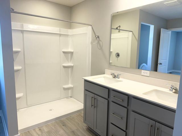 954 Silvercreek Avenue W, Delano, MN 55328