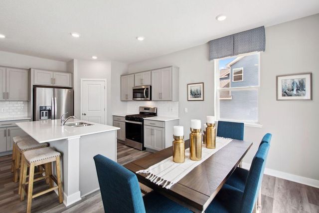 954 Silvercreek Avenue W, Delano, MN 55328