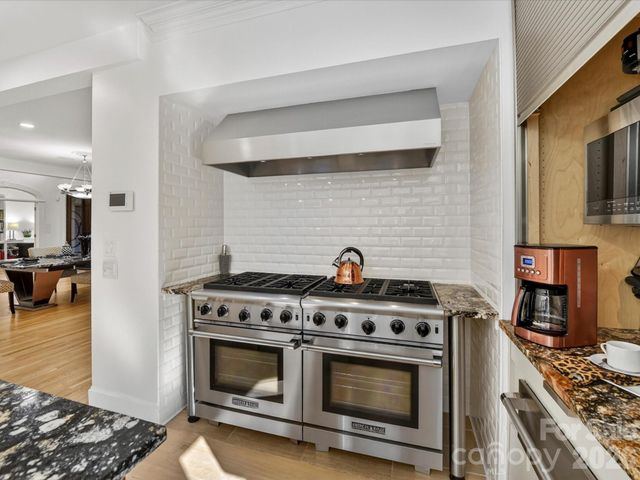 2723 Providence Pine Lane, Charlotte, NC 28270