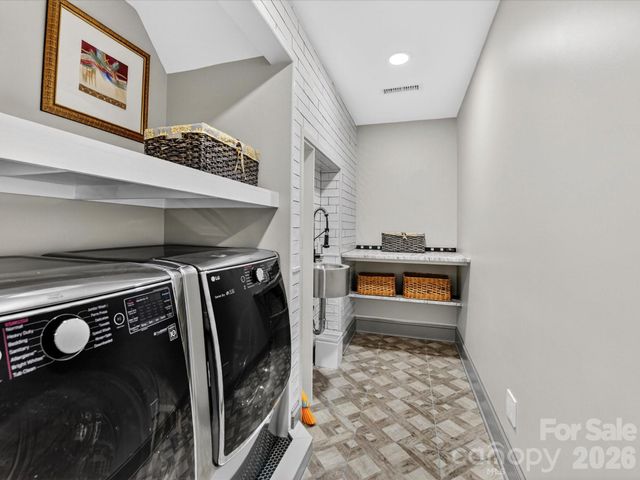 2723 Providence Pine Lane, Charlotte, NC 28270