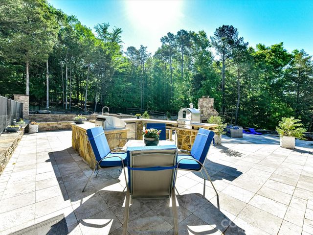 2723 Providence Pine Lane, Charlotte, NC 28270