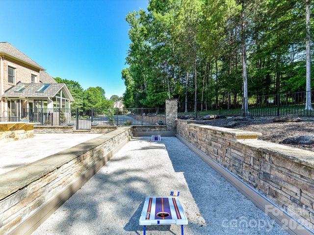 2723 Providence Pine Lane, Charlotte, NC 28270