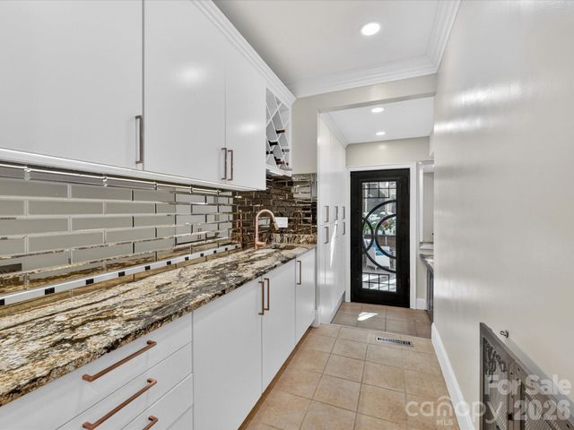 2723 Providence Pine Lane, Charlotte, NC 28270