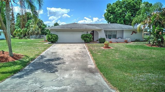 7316 Lime Tree Court, Sebring, FL 33876