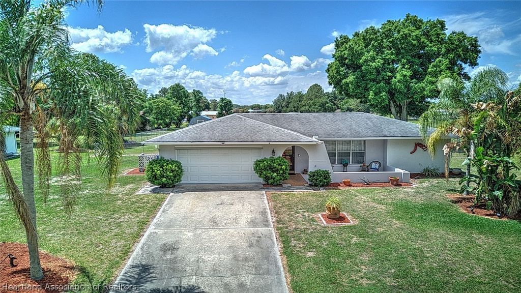 7316 Lime Tree Court, Sebring, FL 33876