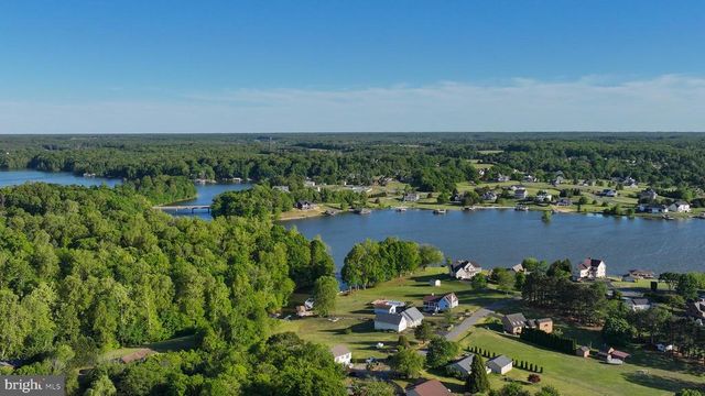 5815 SPRINGFIELD FARM LN, Mineral, VA 23117