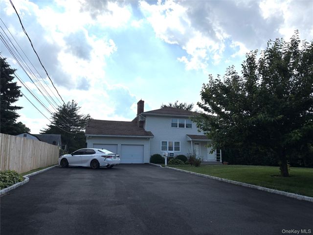 8 Locust Street, Glen Cove, NY 11542