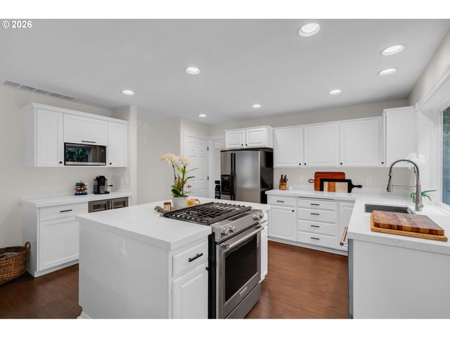 28461 Sw MEADOWS Loop, Wilsonville, OR 97070
