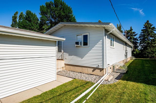 3119-3121 10th Avenue N, Fargo, ND 58102