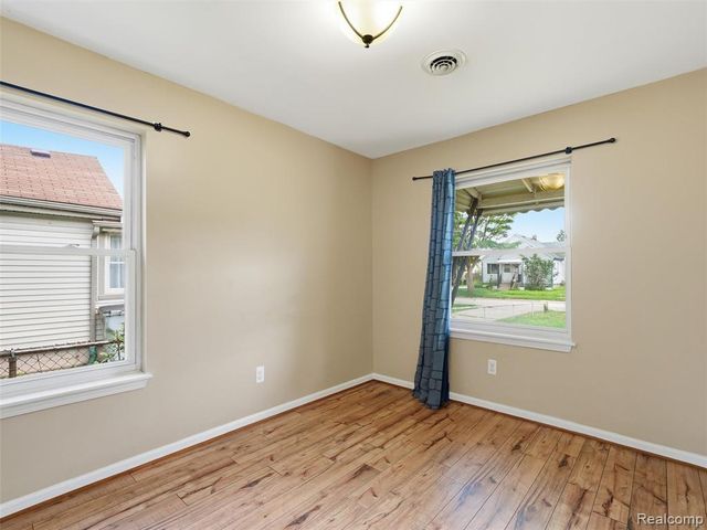 23091 Berdeno Avenue, Hazel Park, MI 48030