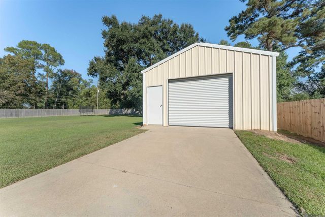 5824 FENNWOOD DR, Zachary, LA 70791