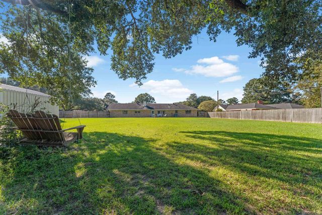 5824 FENNWOOD DR, Zachary, LA 70791