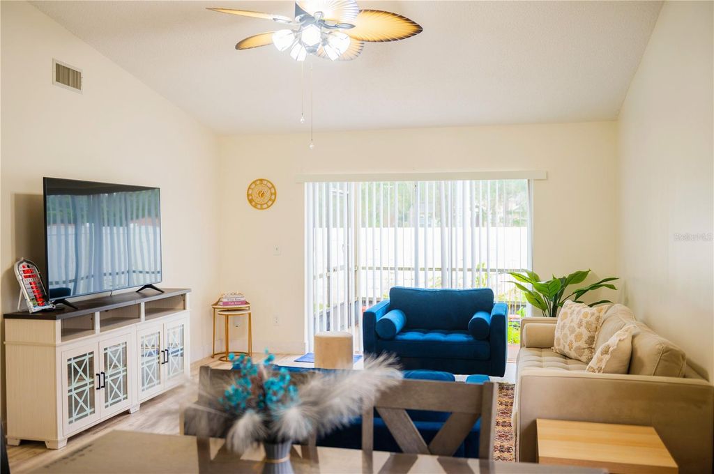 Image 11 of property listing at 4019 MEANDERING COURT, Orlando, FL 32822