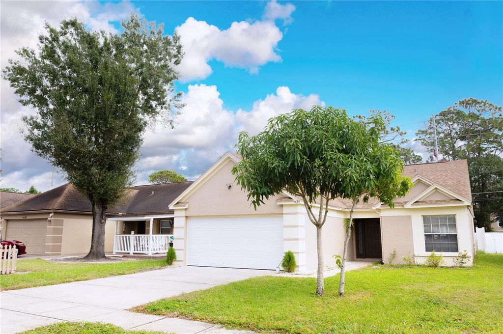 Image 3 of property listing at 4019 MEANDERING COURT, Orlando, FL 32822