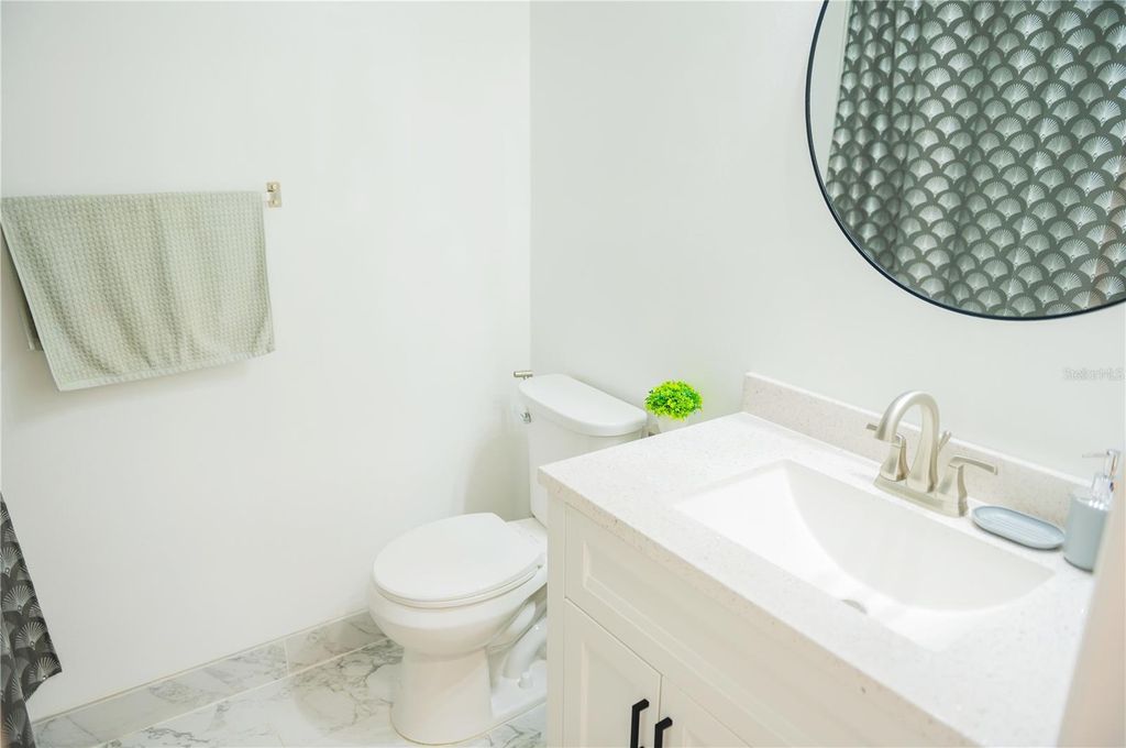 Image 21 of property listing at 4019 MEANDERING COURT, Orlando, FL 32822