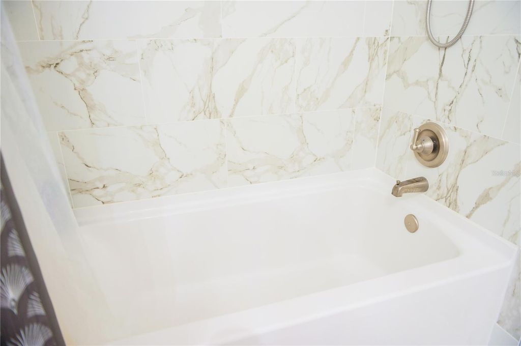 Image 23 of property listing at 4019 MEANDERING COURT, Orlando, FL 32822