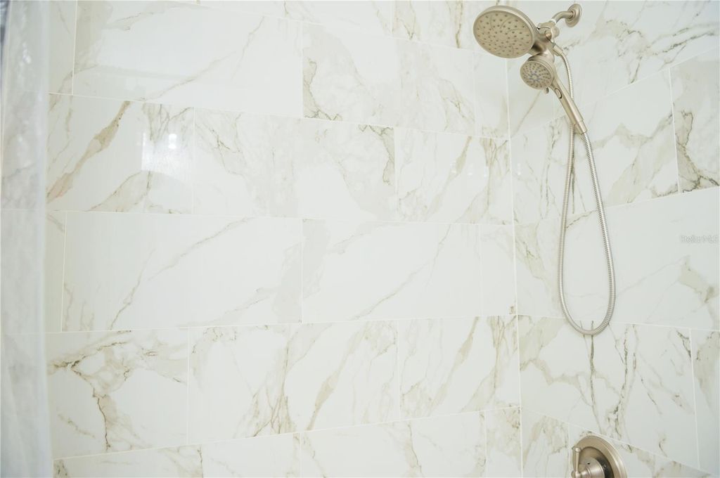 Image 24 of property listing at 4019 MEANDERING COURT, Orlando, FL 32822