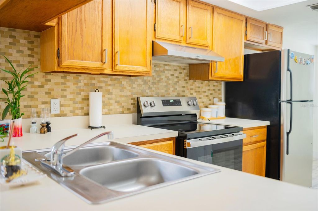 Image 7 of property listing at 4019 MEANDERING COURT, Orlando, FL 32822