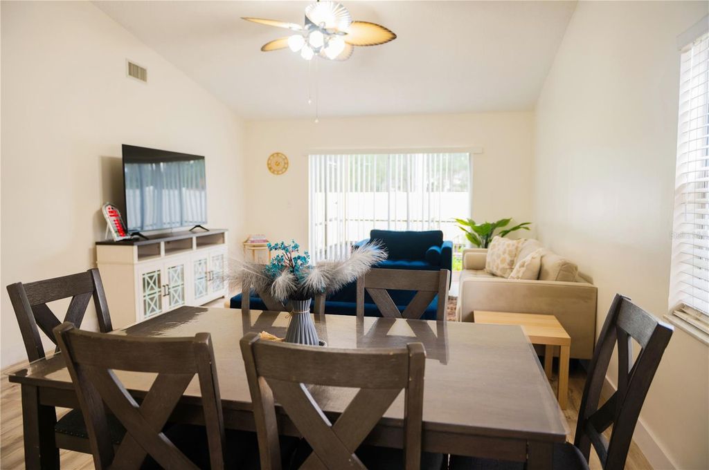 Image 10 of property listing at 4019 MEANDERING COURT, Orlando, FL 32822