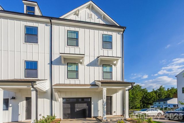 11828 Avocet Street, Charlotte, NC 28215