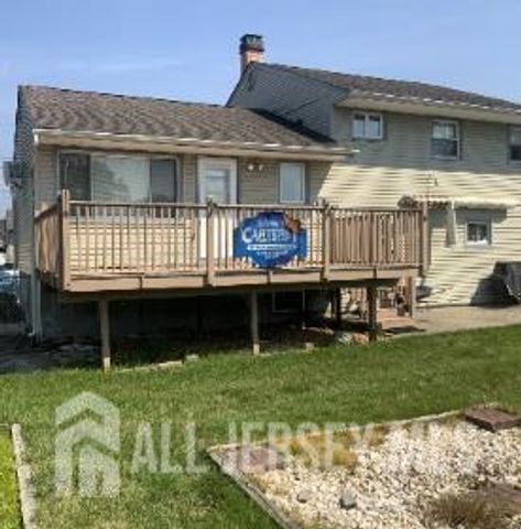 13 Ginda Avenue, Carteret, NJ 07008