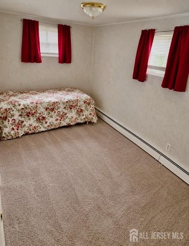13 Ginda Avenue, Carteret, NJ 07008