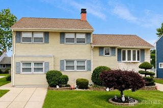 13 Ginda Avenue, Carteret, NJ 07008