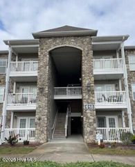 618 Condo Club Drive Unit 311, Wilmington, NC 28412
