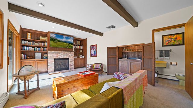 698 Round Hill Drive, Grand Junction, CO 81506